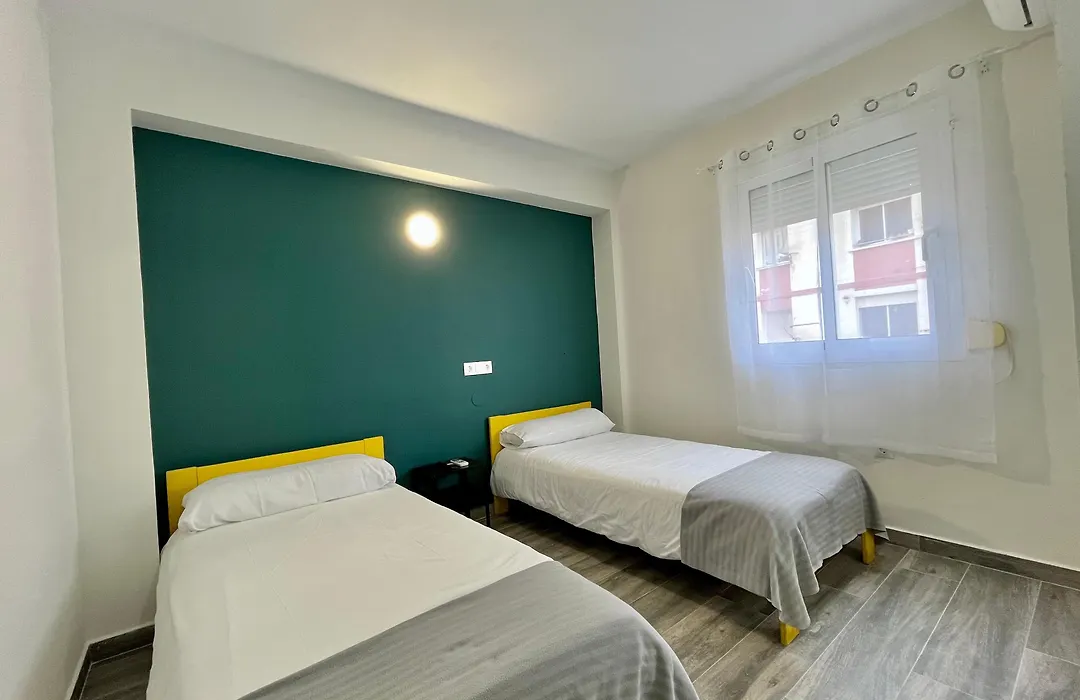 Click & Room-1